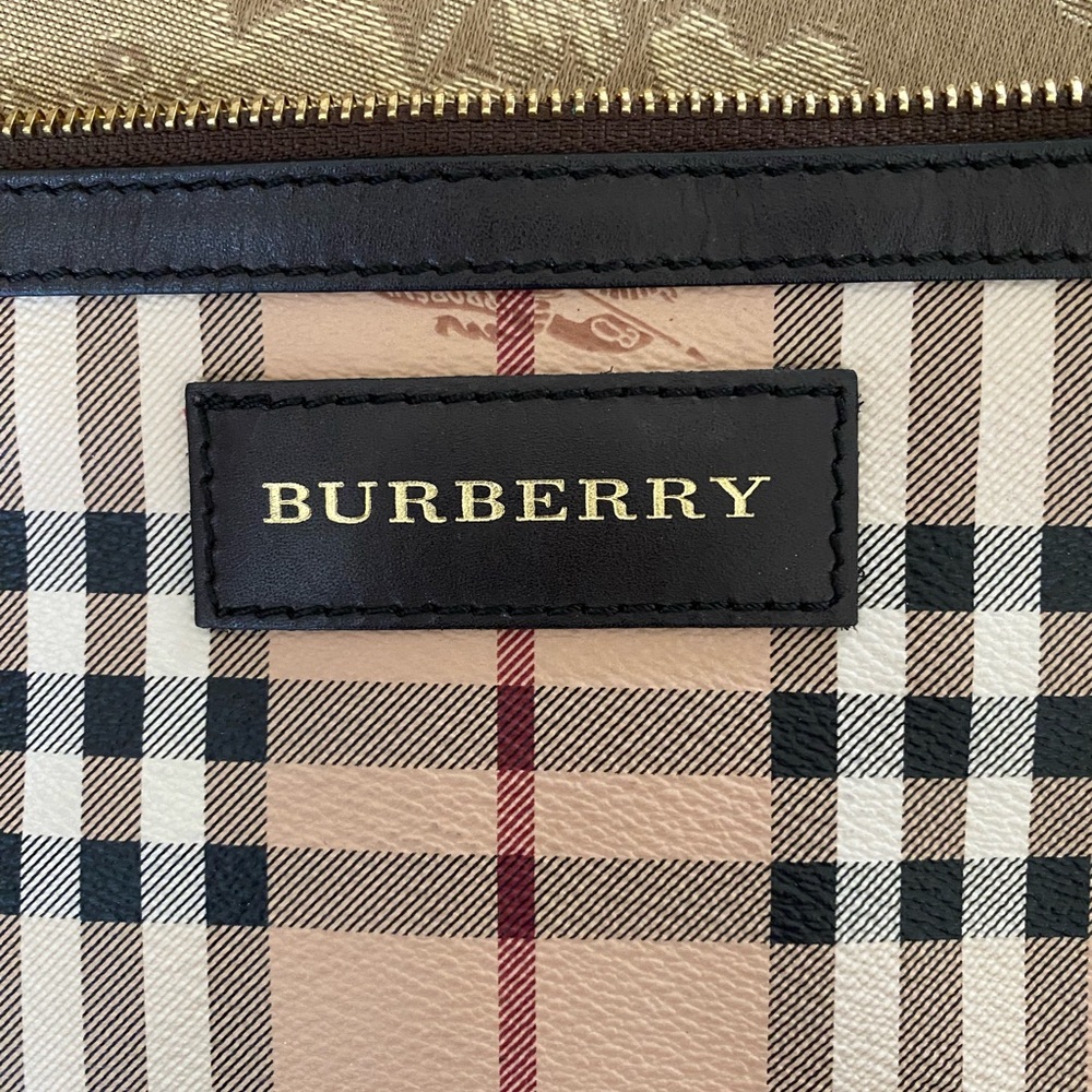 Burberry authentic Nova Check Zip Pouch with Black Trim - Picture 7 of 7